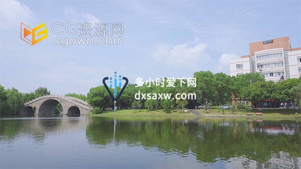 大学城校园人工湖水面倒影蓝天白云实拍视频素材