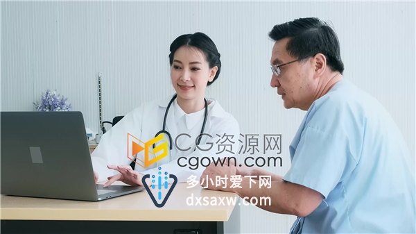 实拍视频下载美女医生对老年病人护理医疗保险理念