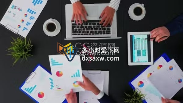 实拍素材-商务会议项目讨论公司团队头脑风暴办公场景顶视图