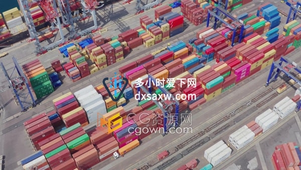 航拍大型海运集装箱工业港口码头油轮卸载和装载场景-视频素材